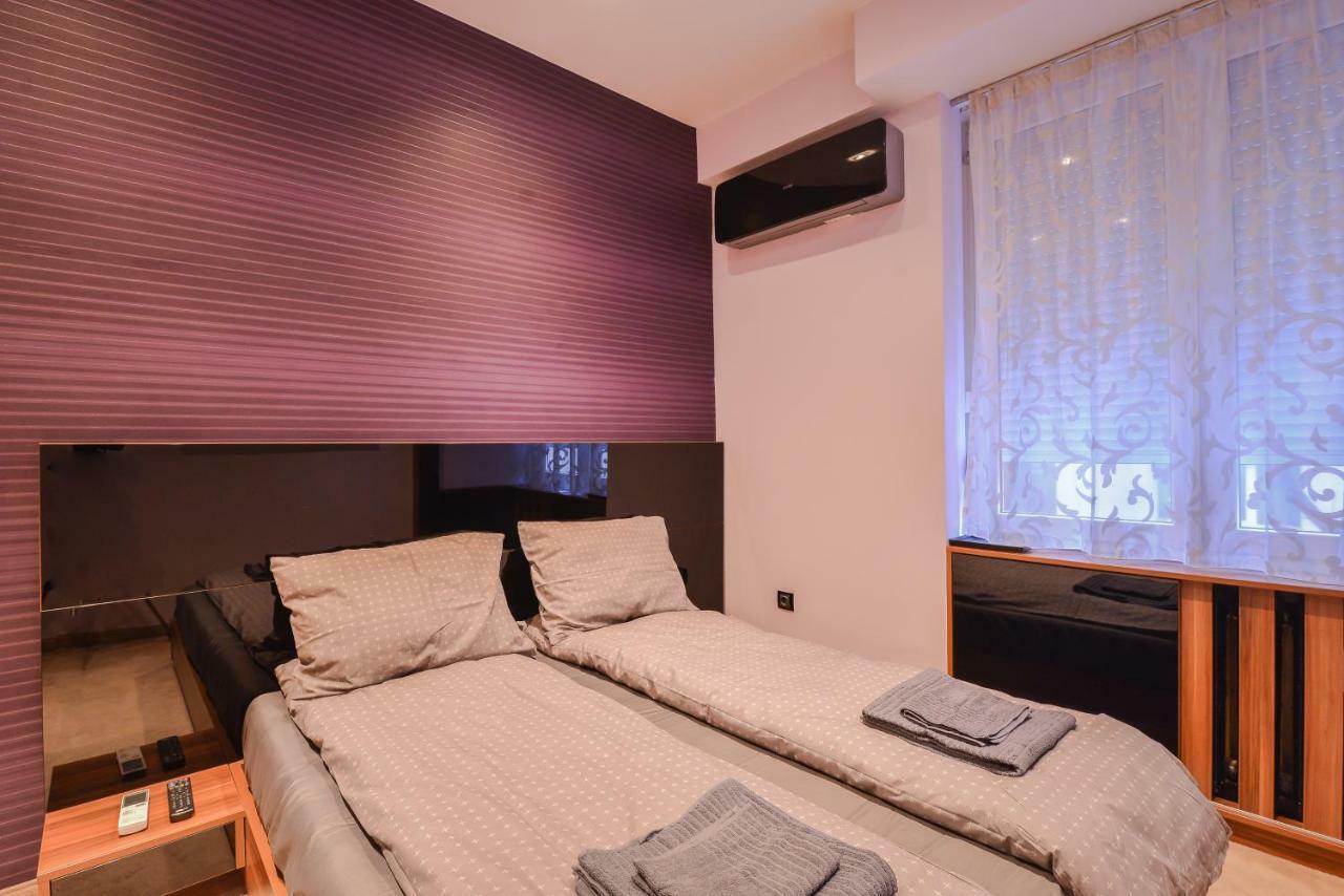Extravaganzzo - Super Central One Bedroom Modern Apartment By Flat Mаnager Szófia Kültér fotó